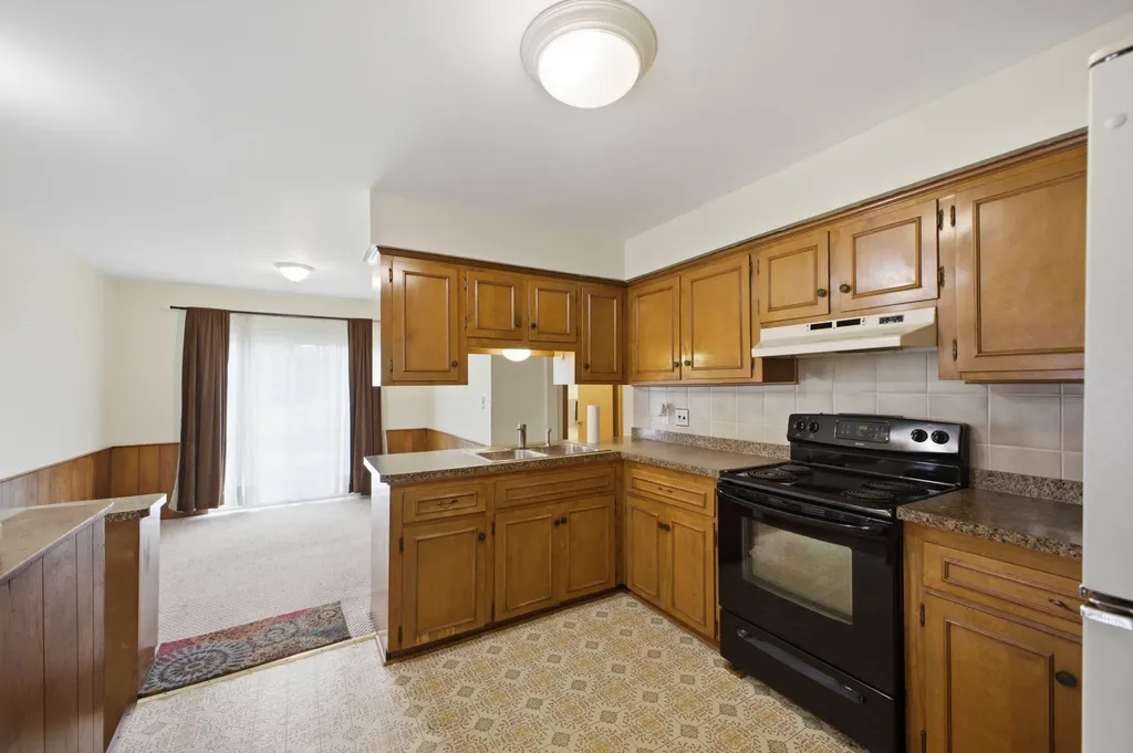 25248 Hass Street Dearborn Heights City MI 48127