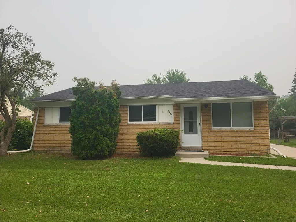 15985 Wellington Street Taylor City MI 48180