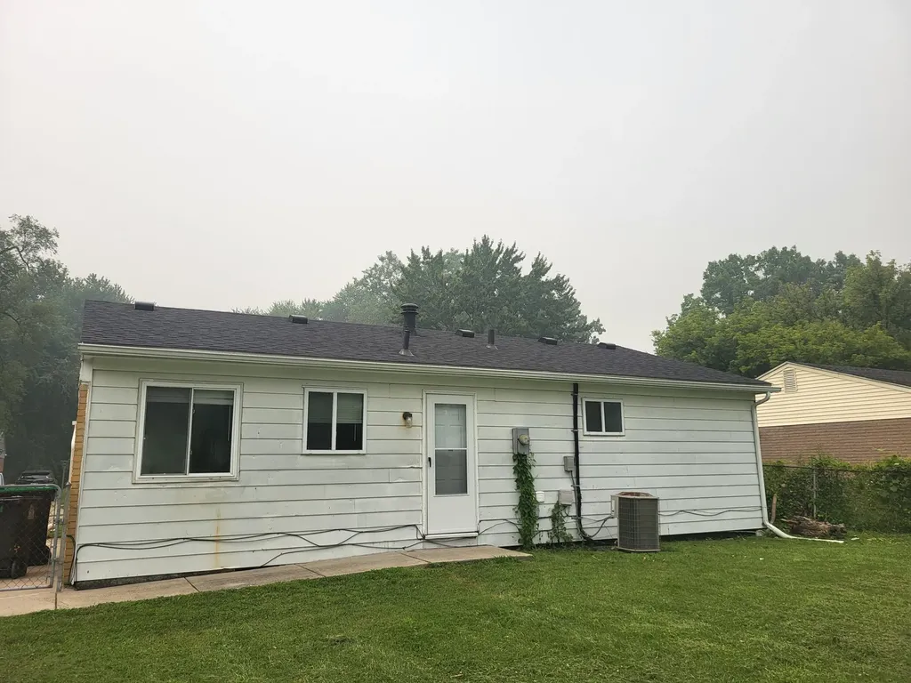 15985 Wellington Street Taylor City MI 48180