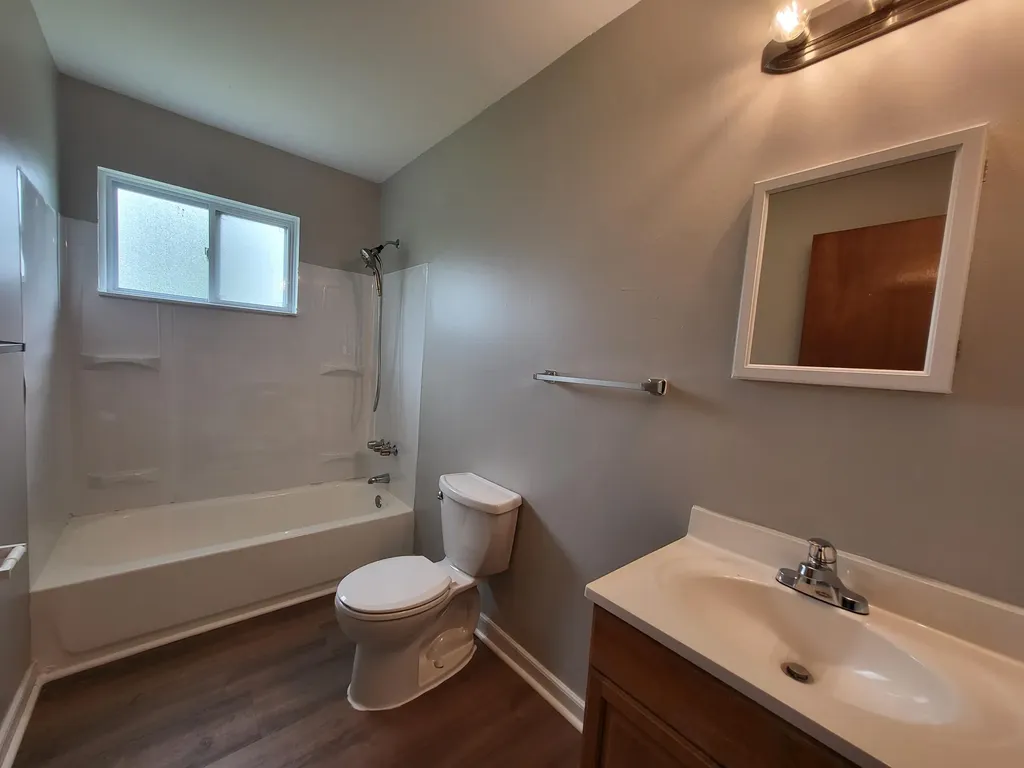15985 Wellington Street Taylor City MI 48180