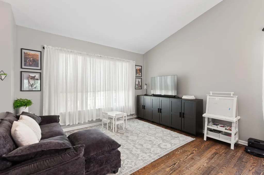 7379 Warwick Drive Ypsilanti Charter Township MI 48197