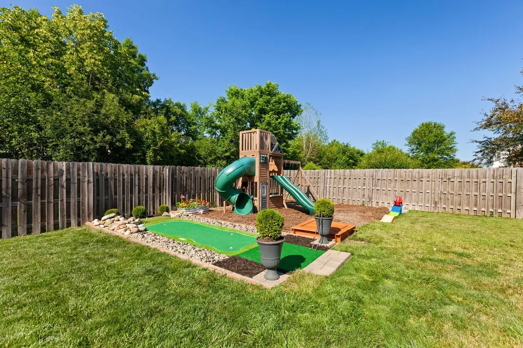 7379 Warwick Drive Ypsilanti Charter Township MI 48197