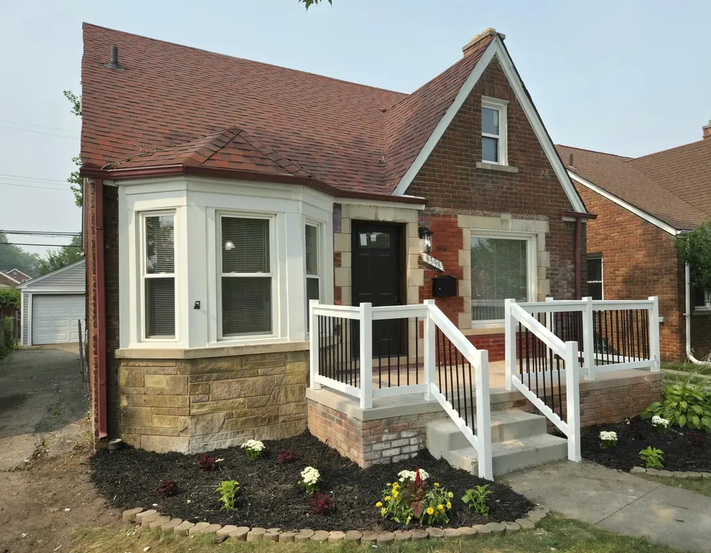 8398 W Outer Drive W Detroit City MI 48219
