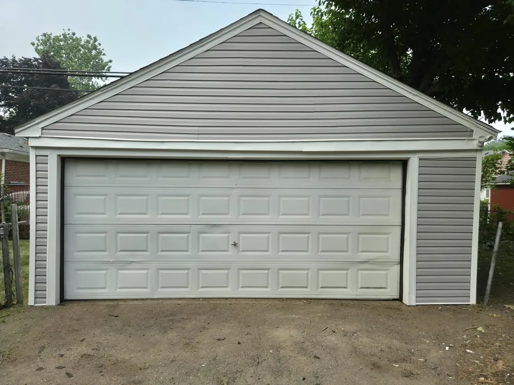 8398 W Outer Drive W Detroit City MI 48219