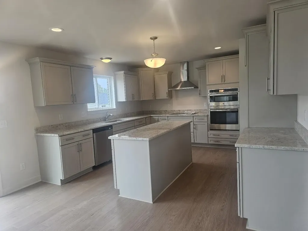9614 Valley View Court York Charter Township MI 48176
