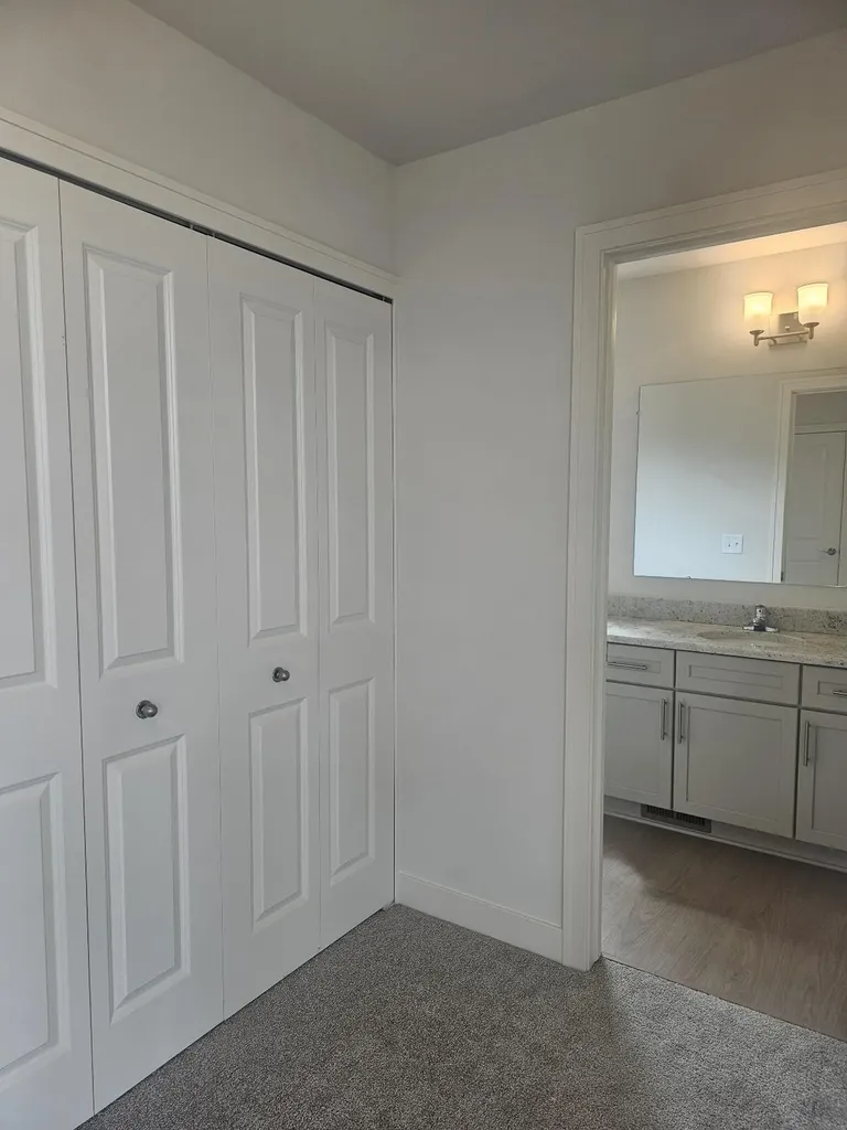 9614 Valley View Court York Charter Township MI 48176