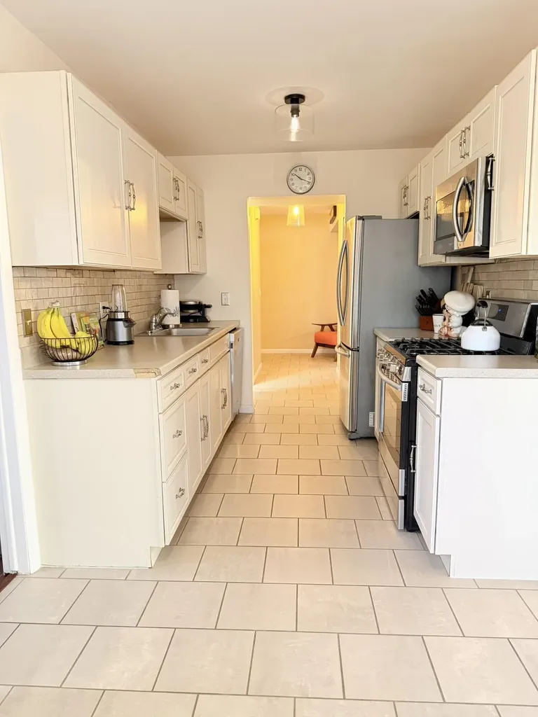29757 Farmbrook Villa Lane Southfield City MI 48034