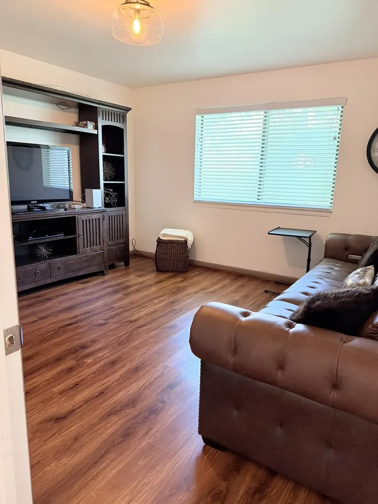 29757 Farmbrook Villa Lane Southfield City MI 48034