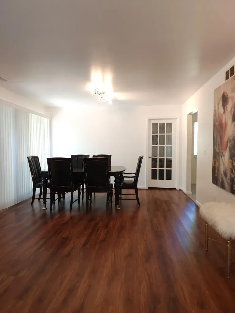 29757 Farmbrook Villa Lane Southfield City MI 48034