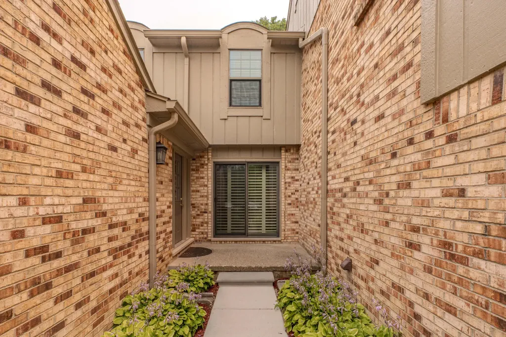 1885 Christy Court Rochester Hills City MI 48309