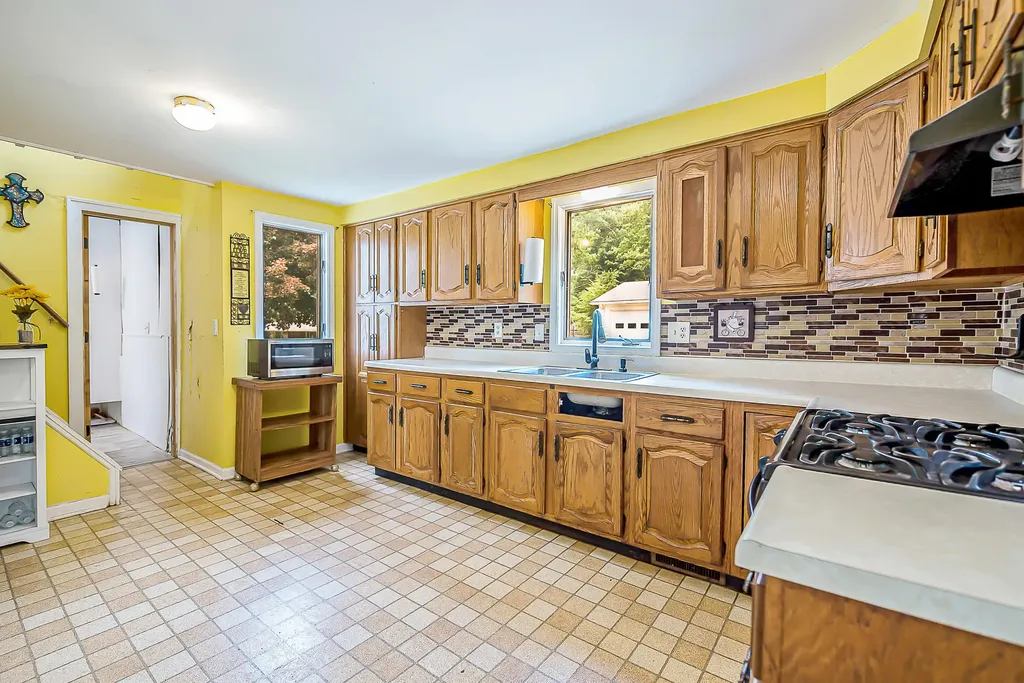 7758 Forest Street Dexter City MI 48130