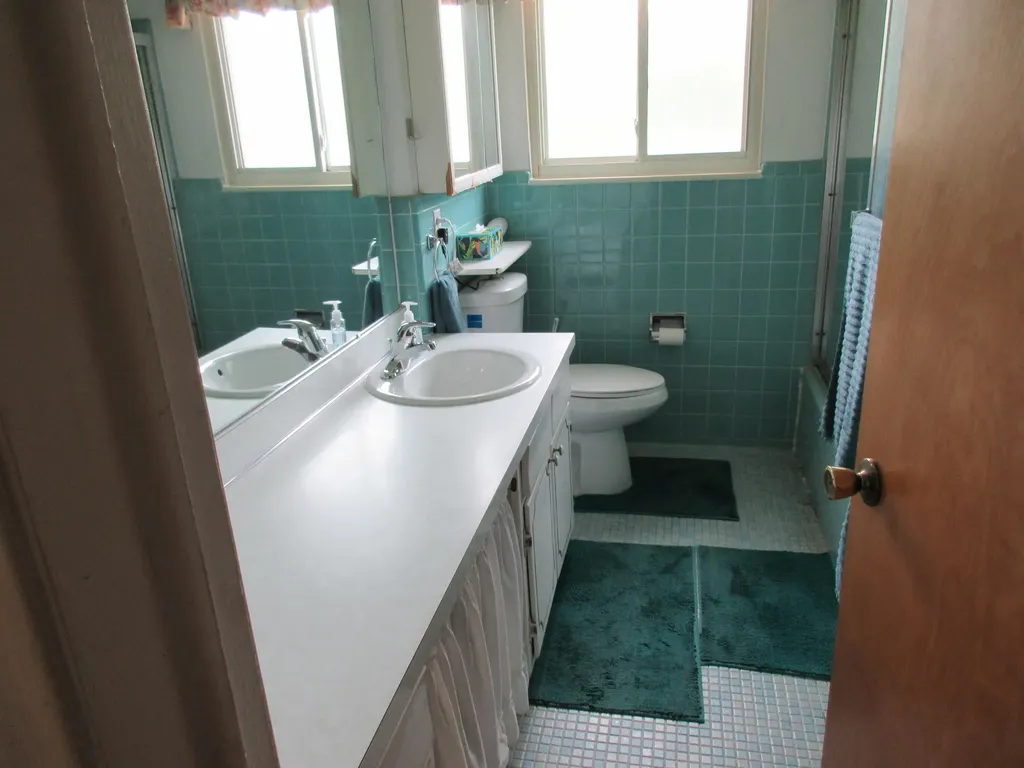 175 Clinton River Drive Mt. Clemens City MI 48043