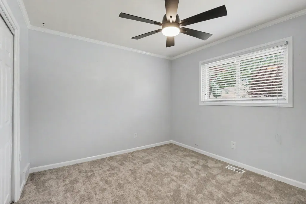 38203 Avondale Street Westland City MI 48186