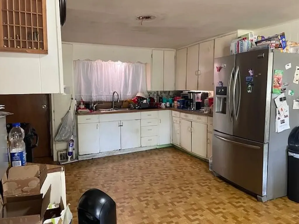 10572 Plank Road London Township MI 48160