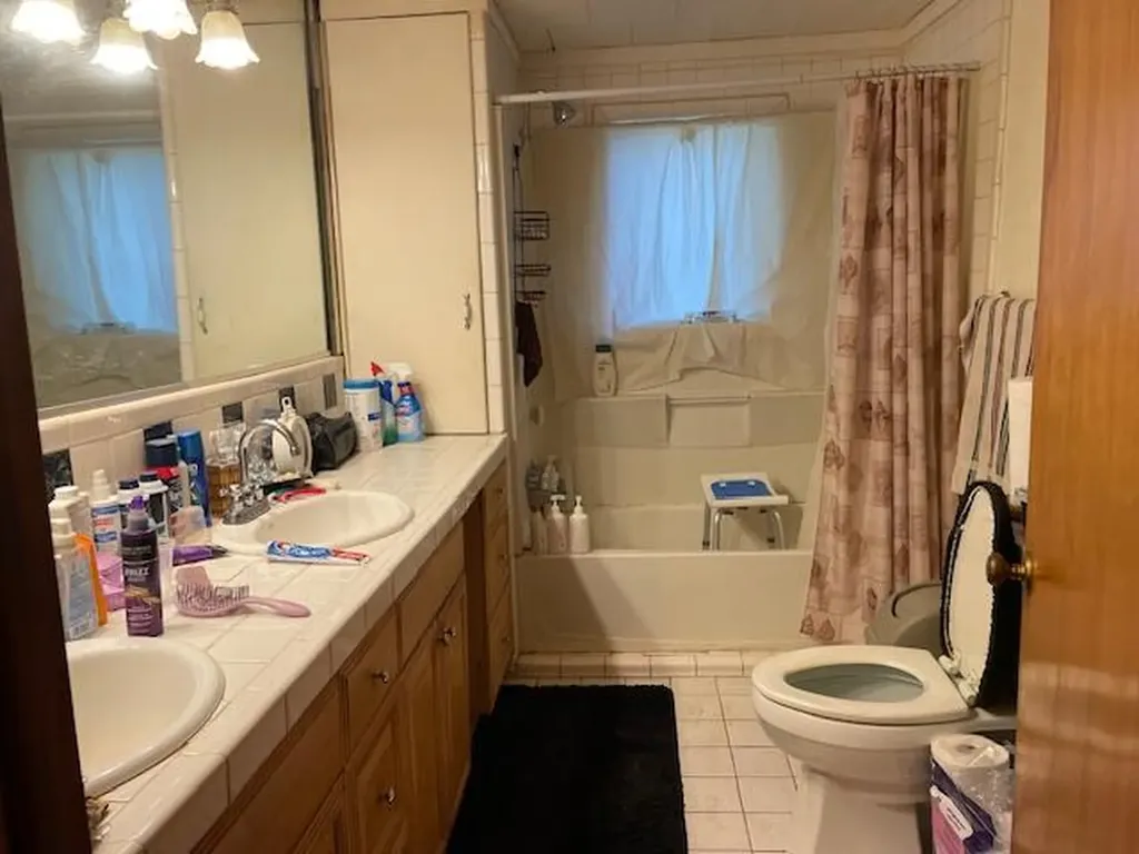 10572 Plank Road London Township MI 48160