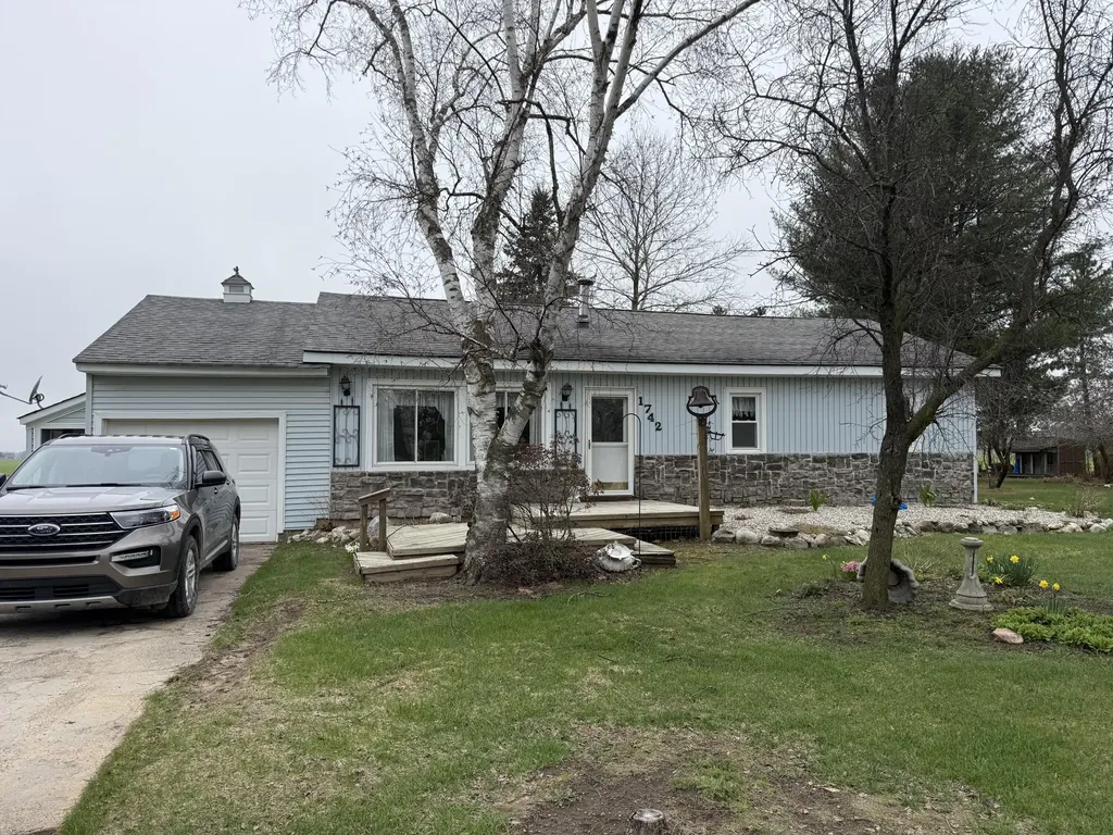1742 Golden Road SE Kalkaska Township MI 49646
