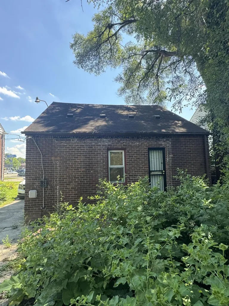 15819 Minock Street Detroit City MI 48223