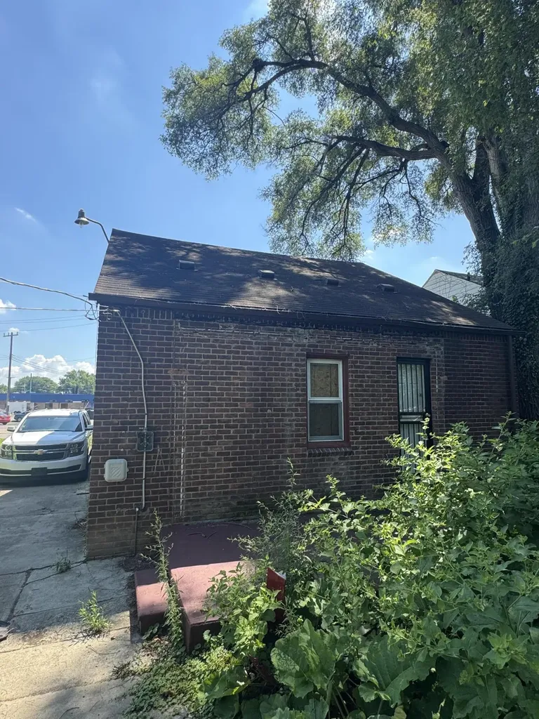 15819 Minock Street Detroit City MI 48223