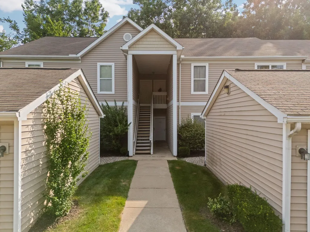 8159 Autumn Woods Trail Superior Charter Township MI 48198
