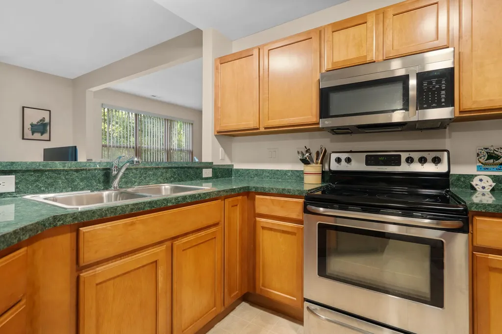 8159 Autumn Woods Trail Superior Charter Township MI 48198