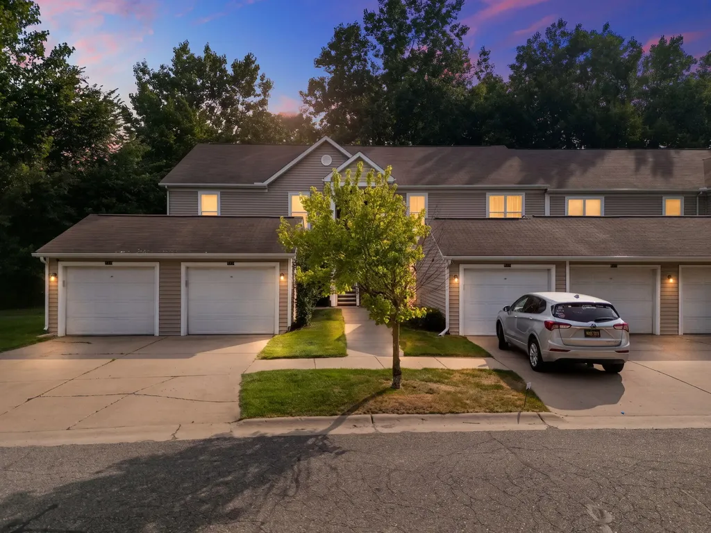 8159 Autumn Woods Trail Superior Charter Township MI 48198