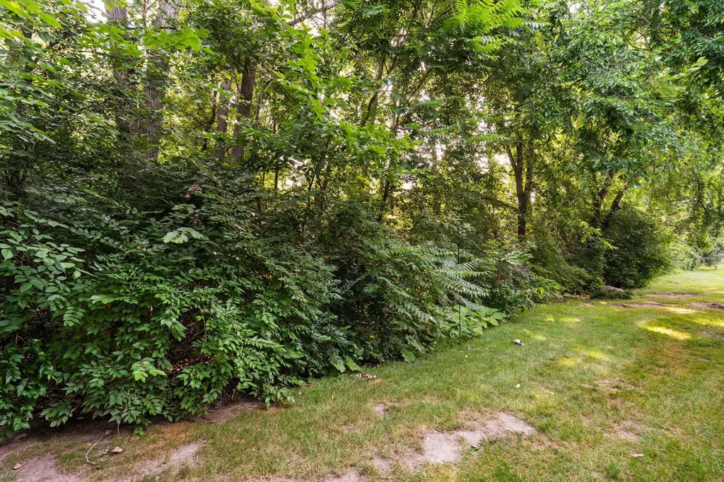 8159 Autumn Woods Trail Superior Charter Township MI 48198