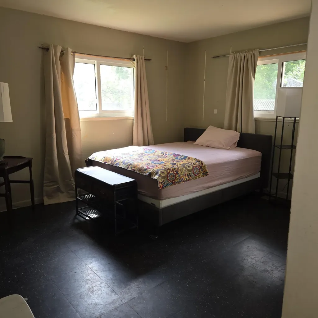 2569 Easy Street Ann Arbor City MI 48104