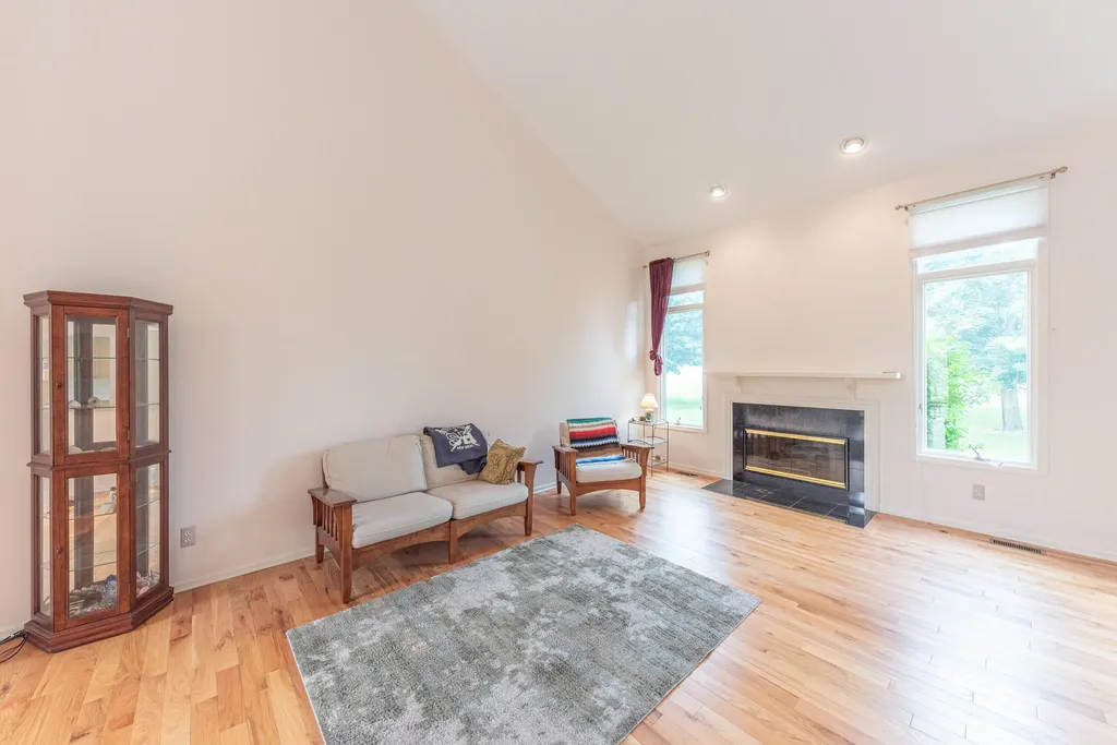 4682 Sawgrass Drive E Pittsfield Charter Township MI 48108