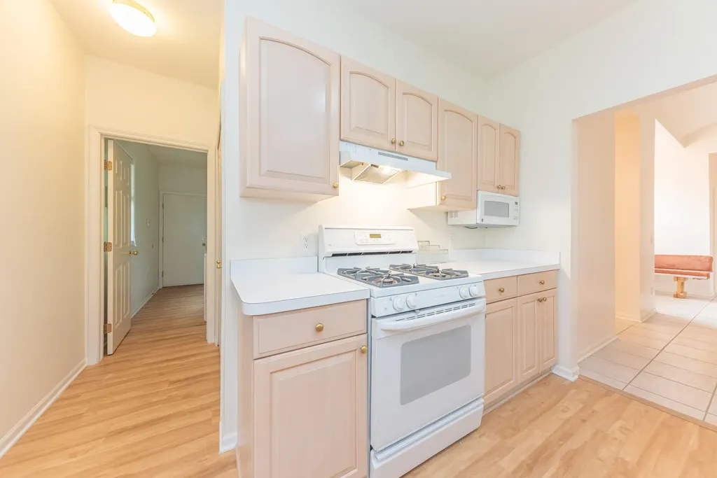 4682 Sawgrass Drive E Pittsfield Charter Township MI 48108