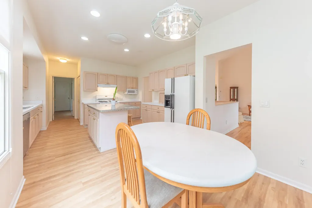4682 Sawgrass Drive E Pittsfield Charter Township MI 48108