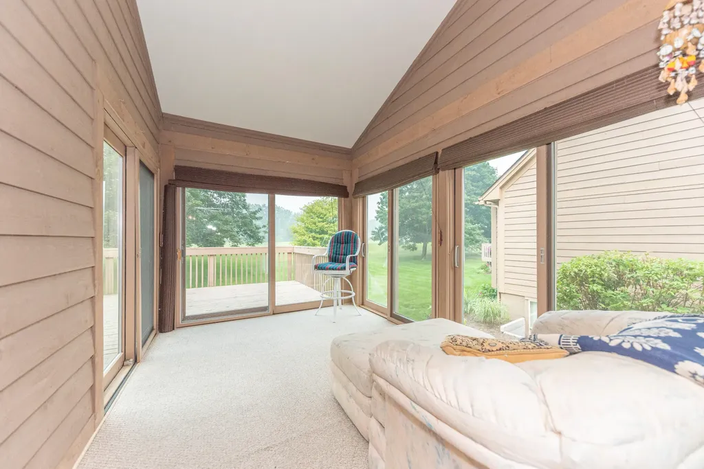 4682 Sawgrass Drive E Pittsfield Charter Township MI 48108