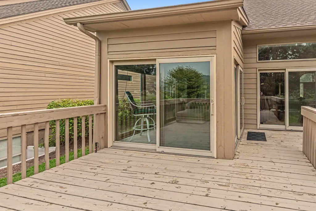 4682 Sawgrass Drive E Pittsfield Charter Township MI 48108