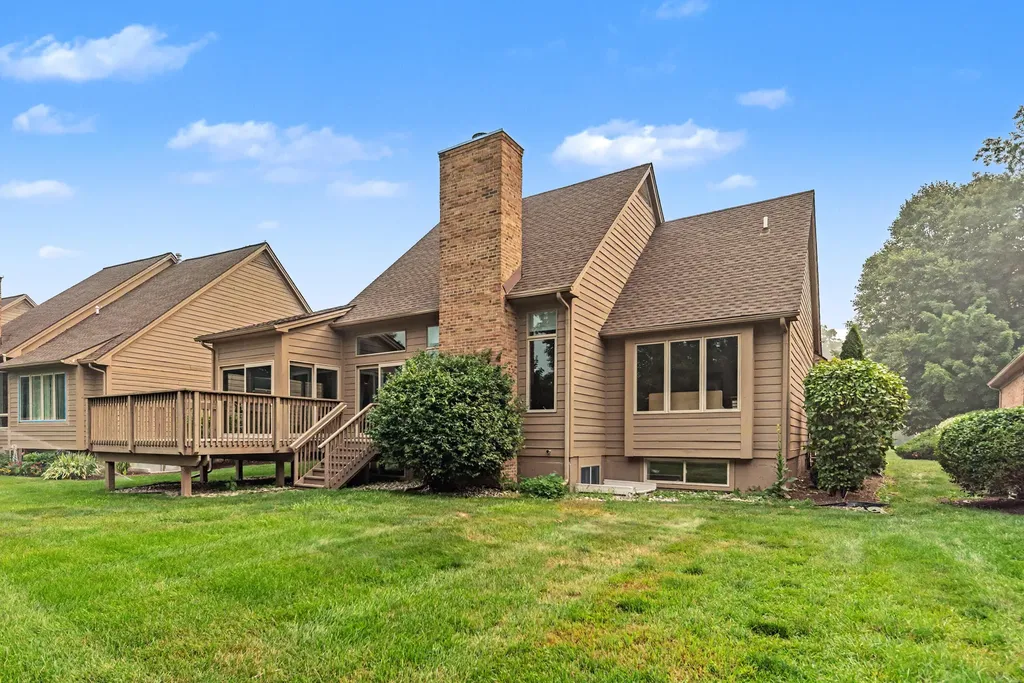 4682 Sawgrass Drive E Pittsfield Charter Township MI 48108
