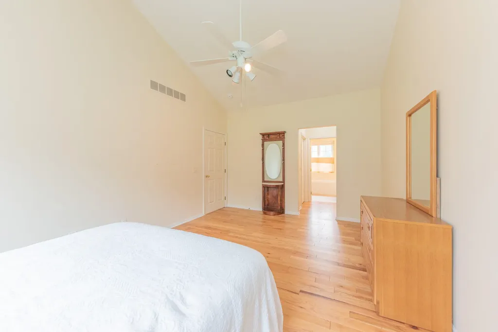 4682 Sawgrass Drive E Pittsfield Charter Township MI 48108