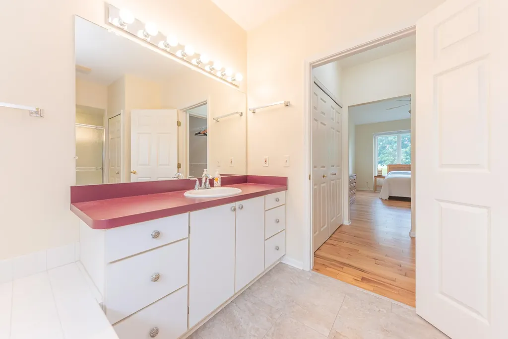 4682 Sawgrass Drive E Pittsfield Charter Township MI 48108