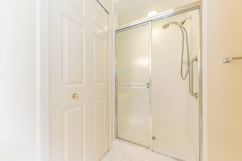 4682 Sawgrass Drive E Pittsfield Charter Township MI 48108