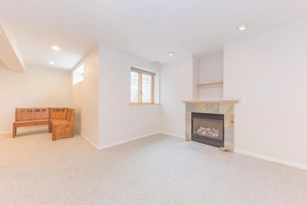 4682 Sawgrass Drive E Pittsfield Charter Township MI 48108