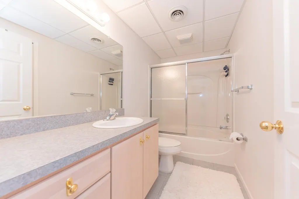 4682 Sawgrass Drive E Pittsfield Charter Township MI 48108