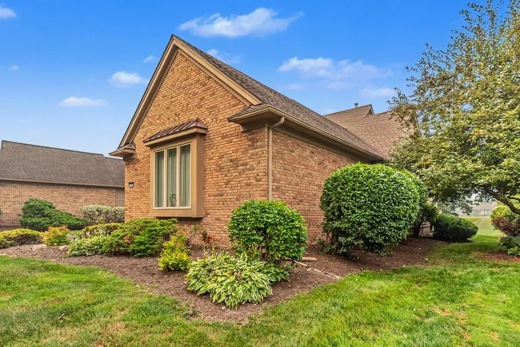 4682 Sawgrass Drive E Pittsfield Charter Township MI 48108
