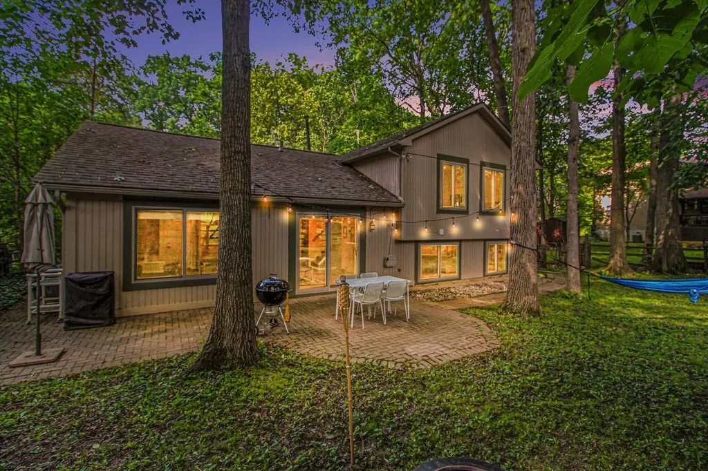 3260 Olde Hickory Place Ann Arbor City MI 48104