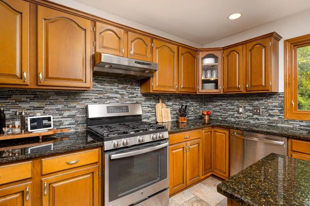 9108 Cambridge Drive York Charter Township MI 48176