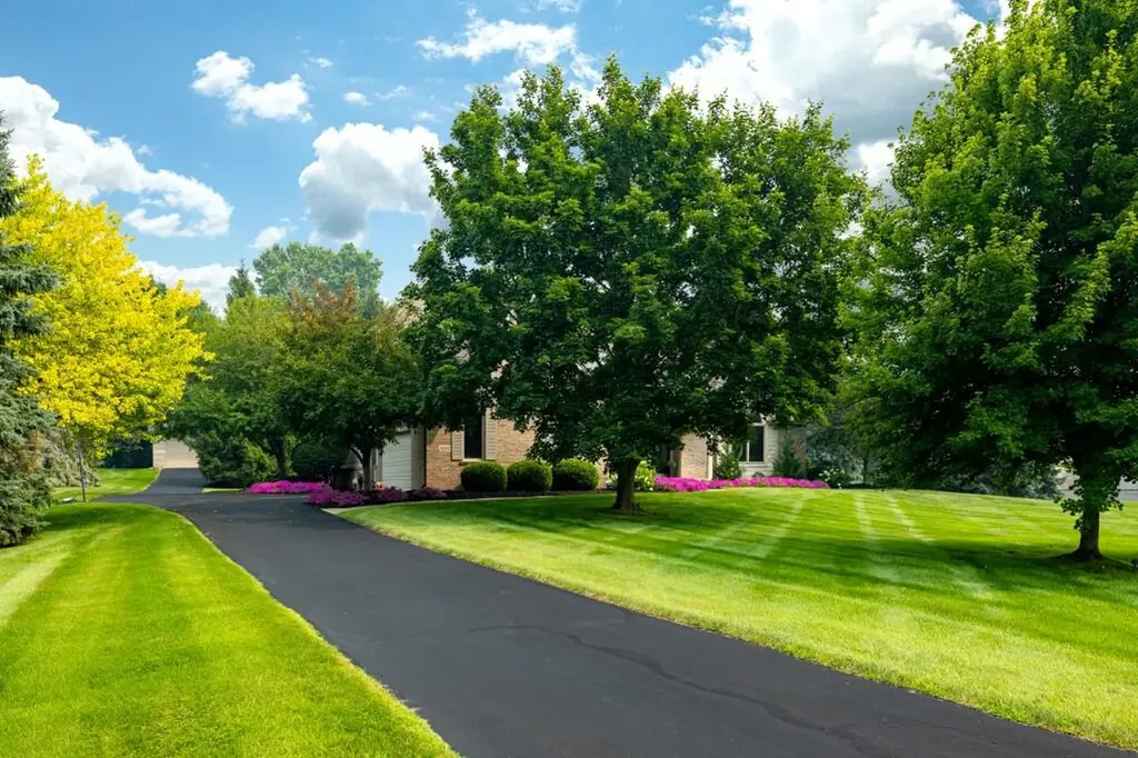 9108 Cambridge Drive York Charter Township MI 48176
