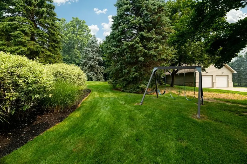 9108 Cambridge Drive York Charter Township MI 48176