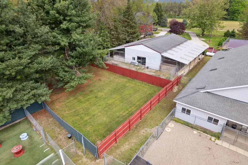3650 Hogback Road Handy Township MI 48836
