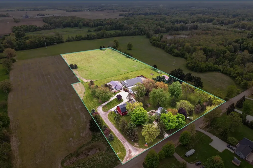 3650 Hogback Road Handy Township MI 48836