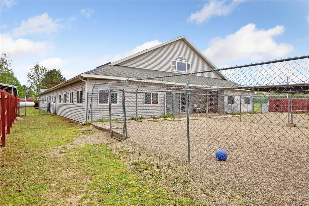 3650 Hogback Road Handy Township MI 48836