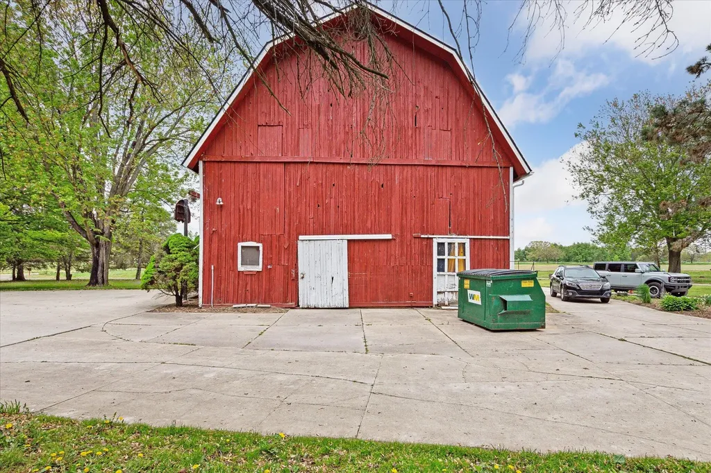 3650 Hogback Road Handy Township MI 48836