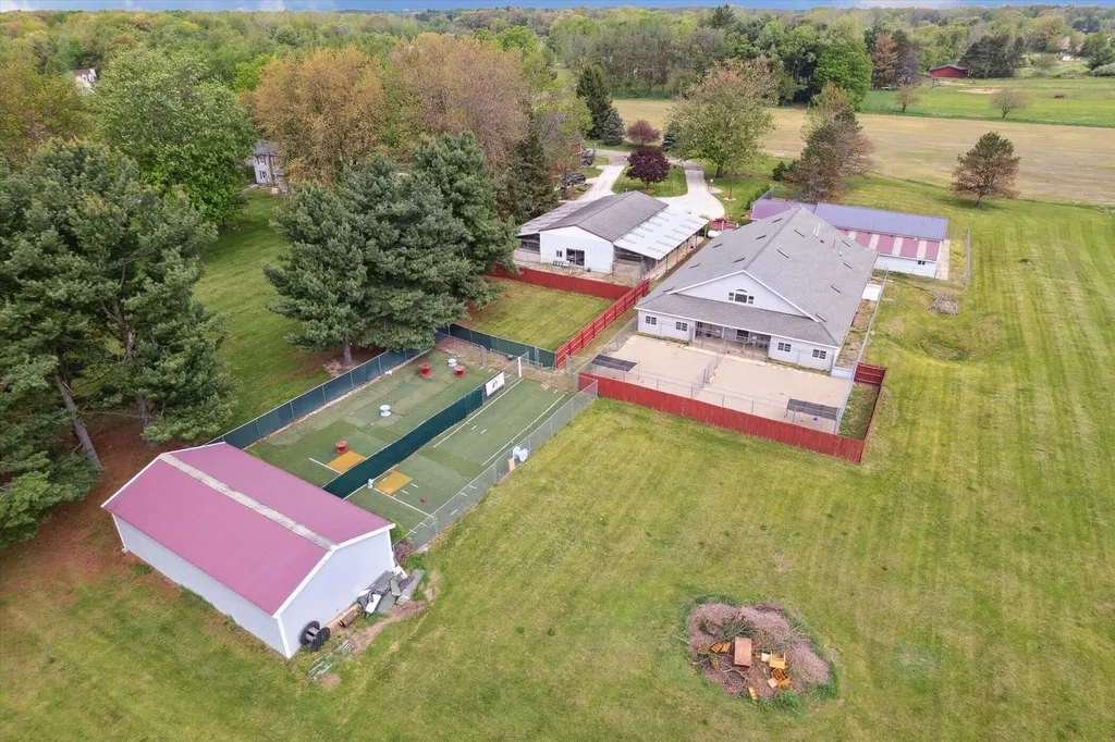 3650 Hogback Road Handy Township MI 48836