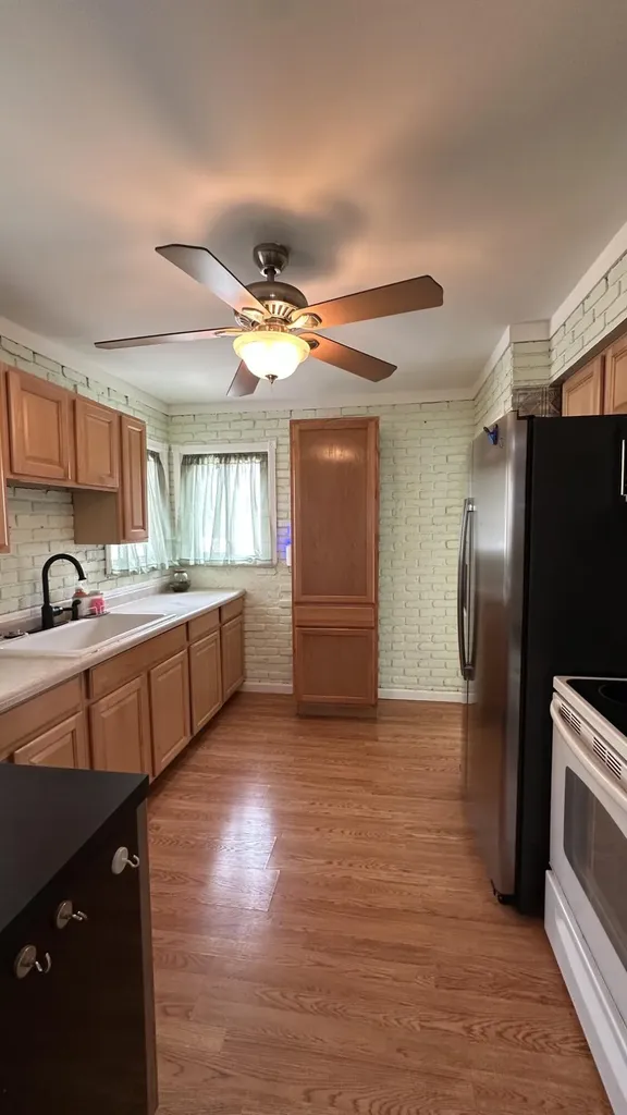 15111 Cameron Street Southgate City MI 48195