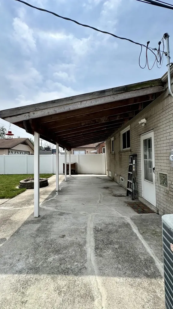 15111 Cameron Street Southgate City MI 48195